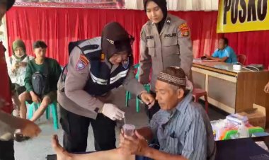 Sigap, Tanggap, Tim Posko Kesehatan Polres Lampung Selatan Bantu Pemudik Lebaran 2023