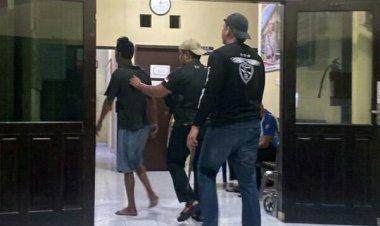 Ancam Anak Pakai Ekor Pari, JM Dilaporkan Istri ke Polsek Aertembaga