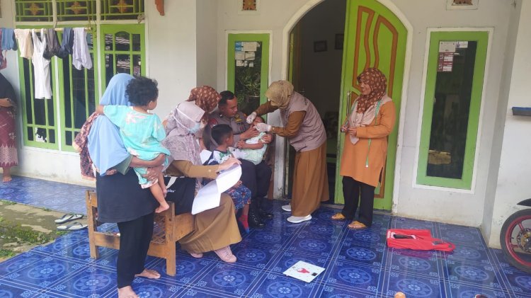 Polsek Sukabumi lakukan Monitoring Pekan Imunisasi Nasional Polio