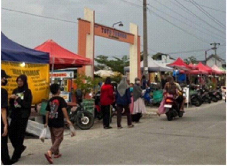 Asiknya Ngabuburit Berburu Takjil di Street Food Lapangan Nguwer, Sragen