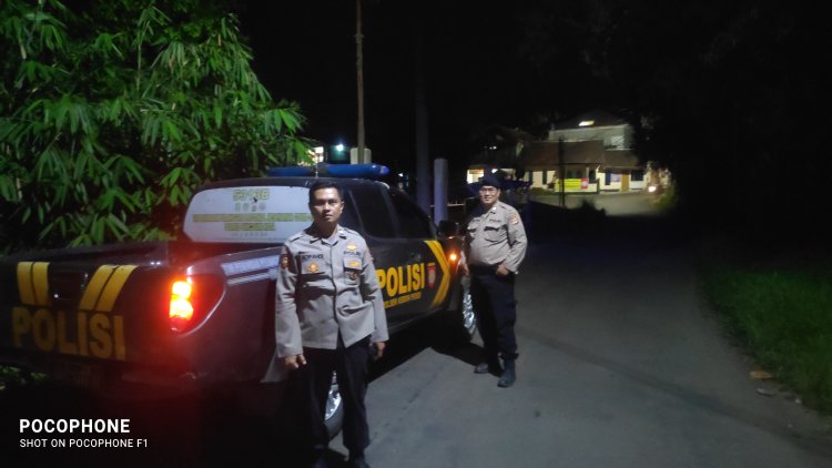 Anggota Polsek Kebon Pedes terus tingkatkan Patroli di saat warga sholat Tarawih
