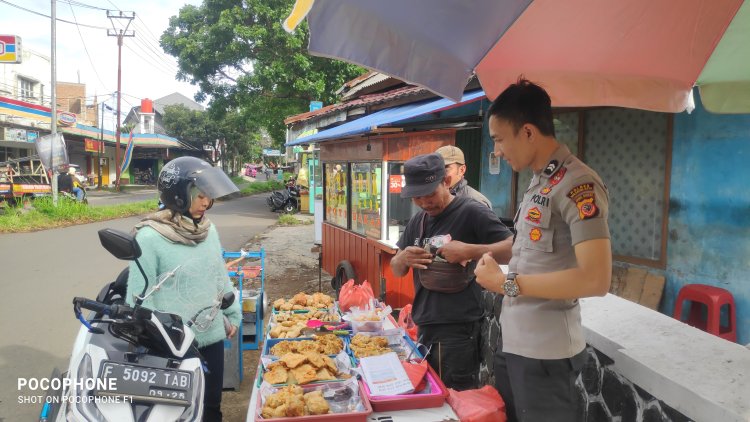 Patroli Jelang Buka Puasa Polsek Kebon Pedes