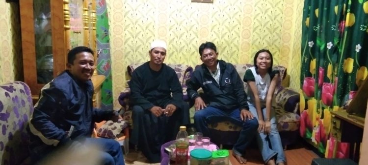 Bhabinkamtibmas Desa Selawangi Silaturahmi Dengan Tokoh Agama