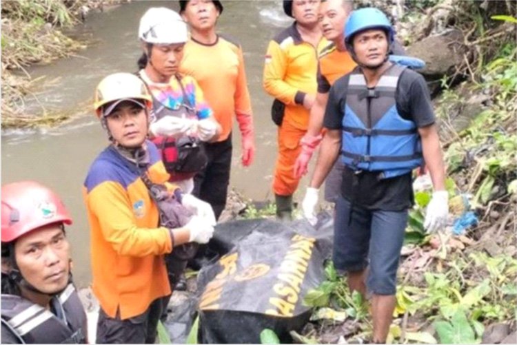 Sepekan Hilang, Bocah Hanyut Diselokan Akibat Banjir Ditemukan Tewas di Kediri