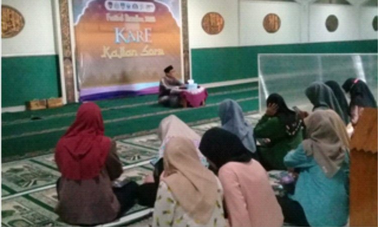 Mahasiswa UPGRIS Ramai Ikuti Kajian Ramadhan di Masjid Universitas PGRI Semarang