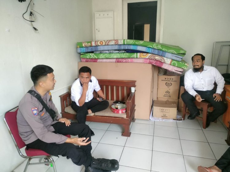 Bhabinkamtibmas Polsek Sukalarang Tingkatkan Giat Sambang Warga Selama Ramadhan