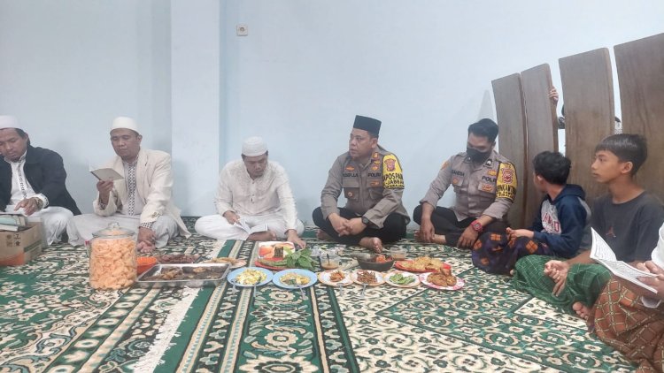 Kapolsek Sukalarang Hadiri Acara Pengajian dan Buka Puasa Bersama