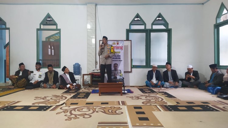 Kegiatan Ngariung Bareng Kapolsek Sukabumi Di Masjid Nurul Huda.