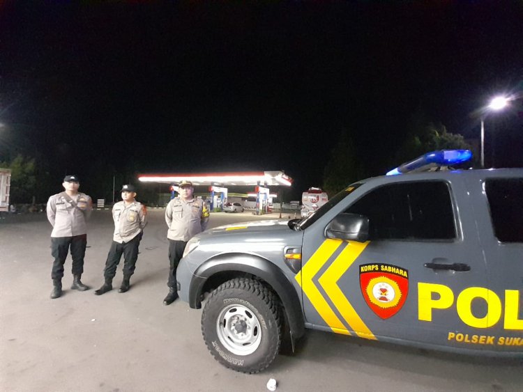 Patroli Malam Polsek Sukalarang monitoring Dan Kontrol SPBU