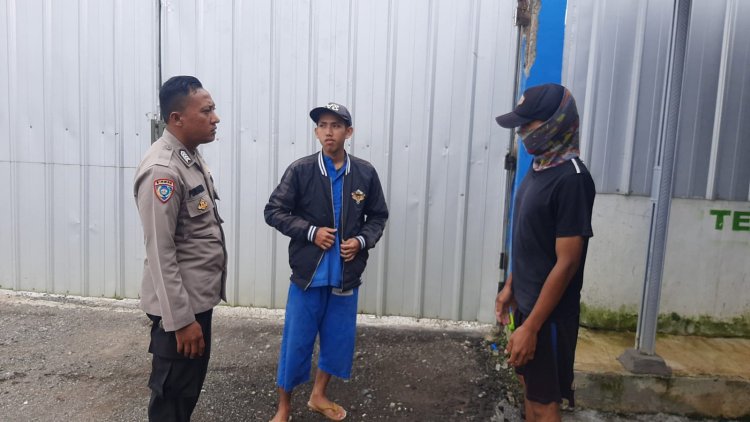 Bhabinkamtibmas Polsek Sukalarang Gencarkan Sambang Di Wilayah Desa Binaan