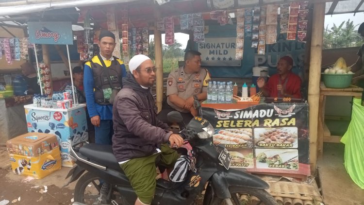 Bhabinkamtibmas Desa Sukamekar Sambangi Warga Desa Binaanya