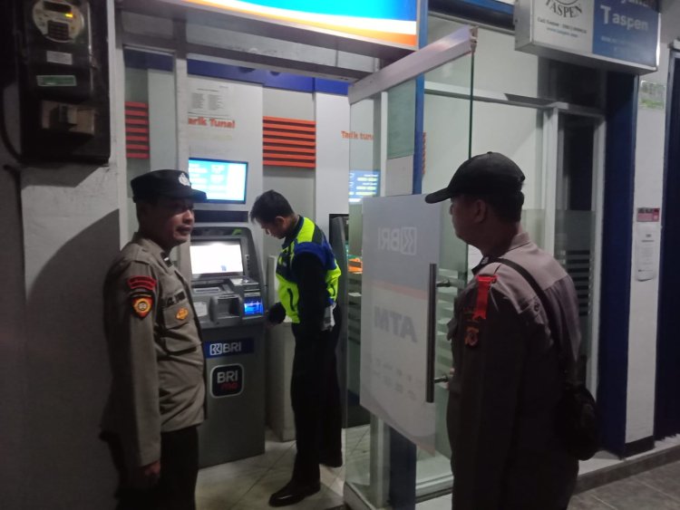 Patroli Malam, Polisi Kontrol Atm BRI Cegah Kejahatan Perbankkan