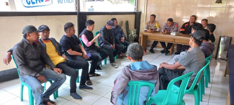 Sinergitas TNI - Polri Lakukan Ngariung Bareng Dengan Warga Masyarakat