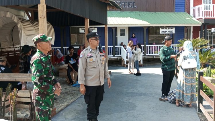 Sinergitas TNI - Polri Lakukan Pengamanan Objek Wisata