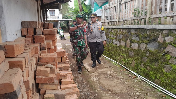 Perkuat Sinergitas, Kapolsek Sukalarang Laksanakan Giat Sambang Bersama TNI