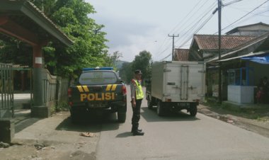 Pelayanan Prima Kepada Masyarakat, Unit Samapta Polsek Cireunghas Tingkatkan Gatur Pagi