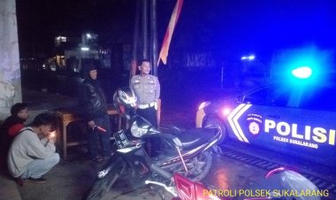 Patroli Dialogis Polsek Sukalarang Kontrol Ronda Malam