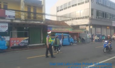 Polsek Sukalarang Gelar Gatur Pada Hari Libur Antisipasi Kemacetan