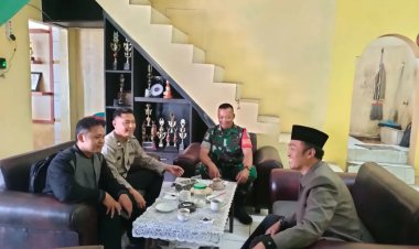 Sinergi Bersama TNI, Kanit Binmas Polsek Sukalarang Laksanakan Giat Sambang