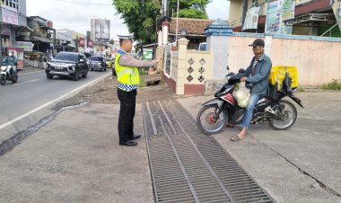 Pelanggar Lalu Lintas di Sukalarang Diberikan Teguran Humanis