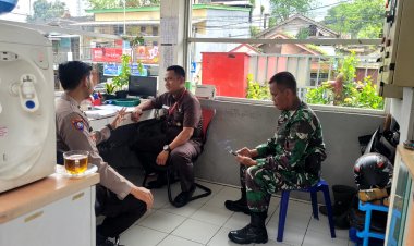 Bhabinkamtibmas Bersinergi Laksanakan Giat Sambang Bersama Dengan Babinsa