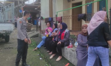 Jalin Kedekatan Dengan Masyarakat, Bhabinkamtibmas Sambang Ke Wilayah Binaannya