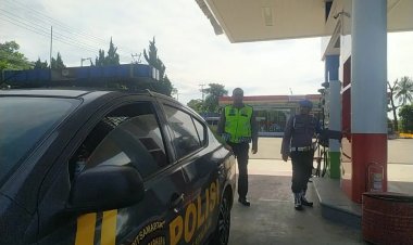 Antisipasi Kejahatan, Personel Patroli Polsek Sukalarang Monitoring SPBU