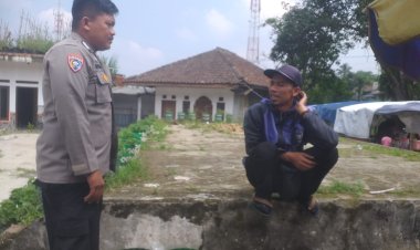 Bhabinkamtibmas Polsek Sukalarang Sapa Warga Desa Binaan Melalui Giat Sambang