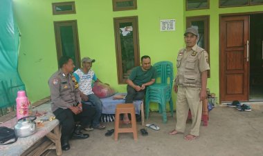 Bhabinkamtibmas Polsek Sukalarang Sapa Warga Desa Binaan Pererat Tali Silaturahmi
