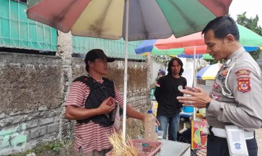 Kegiatan Dikmas Lantas Unit Lantas Polsek Sukalarang Kepada Pedagang