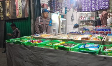 Polisi Temui Warga yang Sedang Jaga Warung Saat Patroli Malam
