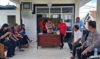 Kunjungi Pos Satkamling Girian Weru Dua, Kapolsek Matuari Sampaikan Pesan Kamtibmas