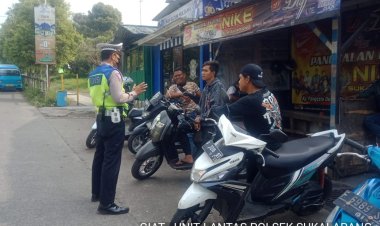 Anggota Unit Lantas Polsek Sukalarang Laksanakan Dikmas Lantas Di Pangkalan Ojek