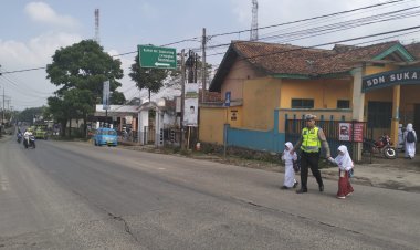 Bantu Pelajar Menyeberang , Bentuk Pelayanan Prima Polisi Kepada Masyarakat