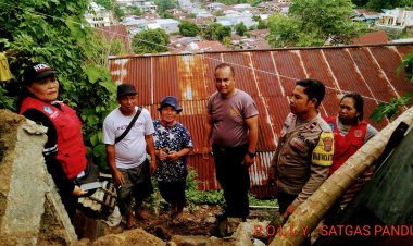 Bhabinkamtibmas Polsek Aertembaga Bantu Kerja Bakti Pasca Banjir dan Longsor