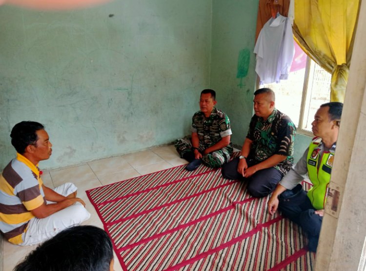 Sinergitas TNI-POLRI Di Kecamatan Cireunghas,Laksanakan Anjangsana Kepada Warga