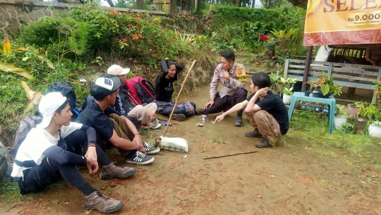 Bhabinkamtibmas Desa Perbawati Sambangi Warga