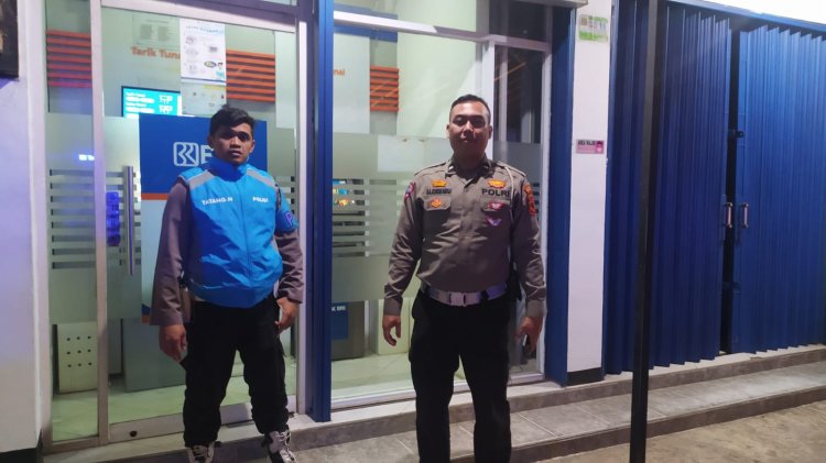 Giat Patroli Malam Polsek Sukalarang Kunjungi Bank BRI Unit Sukalarang