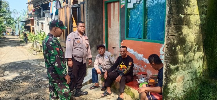 TNI - Polri Bersama Sama Pantau Wilayah Desa Binaan