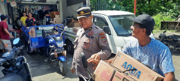 Patroli di Pasar Winenet, Personil Polsek Aertembaga Sampaikan Pesan Kapolres Bitung Untuk Jaga Kamtibmas