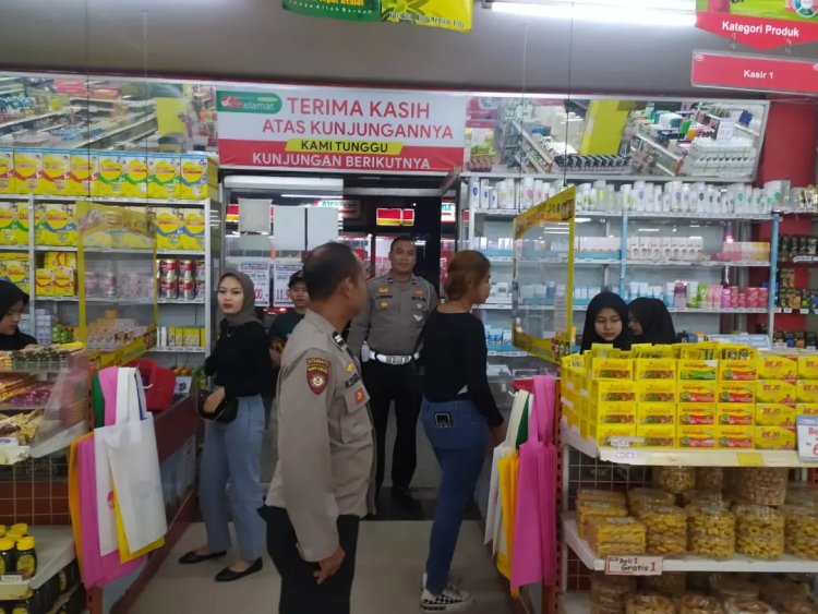 Giat Patroli Rutin Malam Hari Kontrol Minimarket Cegah Gukamtibmas