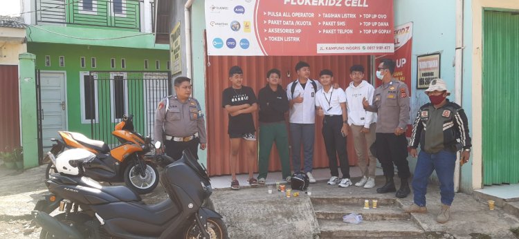 Patroli Siang, Anggota Polsek Sukaraja Polres Sukabumi Kota Antisipasi Tawuran Pelajar Saat Bubaran Sekolah