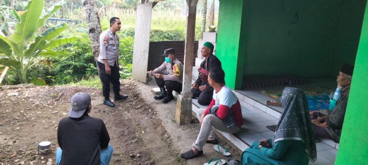 Unit Samapta Polsek Cireunghas Laksanakan Patroli Dialogis, Ciptakan Sitkamtibmas Yang Aman Dan Kondusif