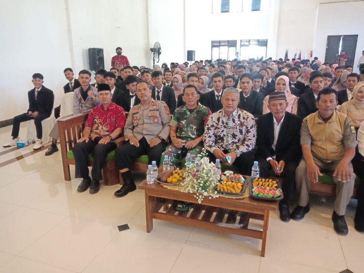 Hadiri Acara Perpisahan Siswa-siswi SMK Negeri Pertanian 1 Sukaraja