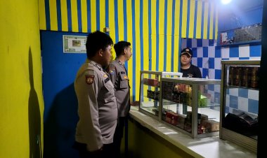 Cegah Peredaran Miras, Polsek Sukalarang Gencarkan Razia Miras Ke Kios Jamu