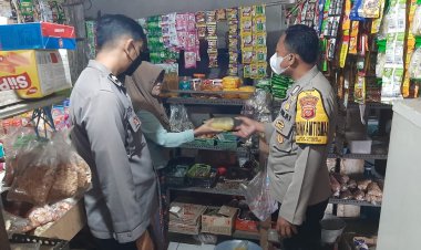 Untuk Sampaikan Himbauan Kamtibmas, Polisi Rutin Patroli Ke Pedagang