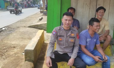 Melalui Sambang, Bhabinkamtibmas Silaturahmi Dan Sampaikan Pesan Kamtibmas