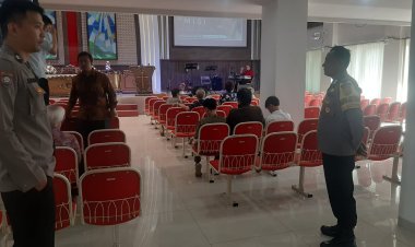 Bhabinkamtibmas Polsek Sukalarang  Melaksanakan Pam Gereja, Ciptakan Rasa Aman