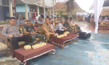 Sinergi Bersama TNI, Kapolsek Sukalarang Hadiri Acara Perpisahan