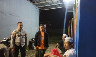 Patroli Dialogis Malam Hari,Kanit Samapta Polsek Cireunghas Sambangi Titik Kerawanan Kamtibmas